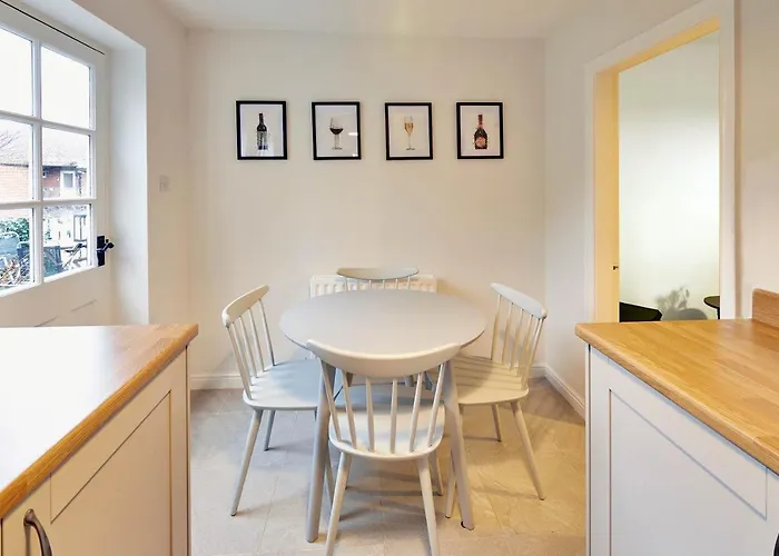 Semesterbostad Host & - Richemont