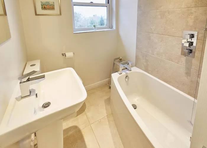 Host & - Richemont Tatil Evi Whitby